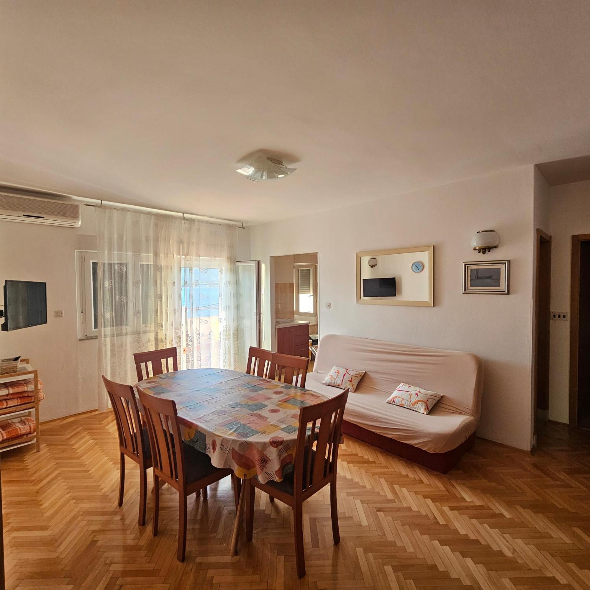 Apartment Nikica 트로기르 객실 사진