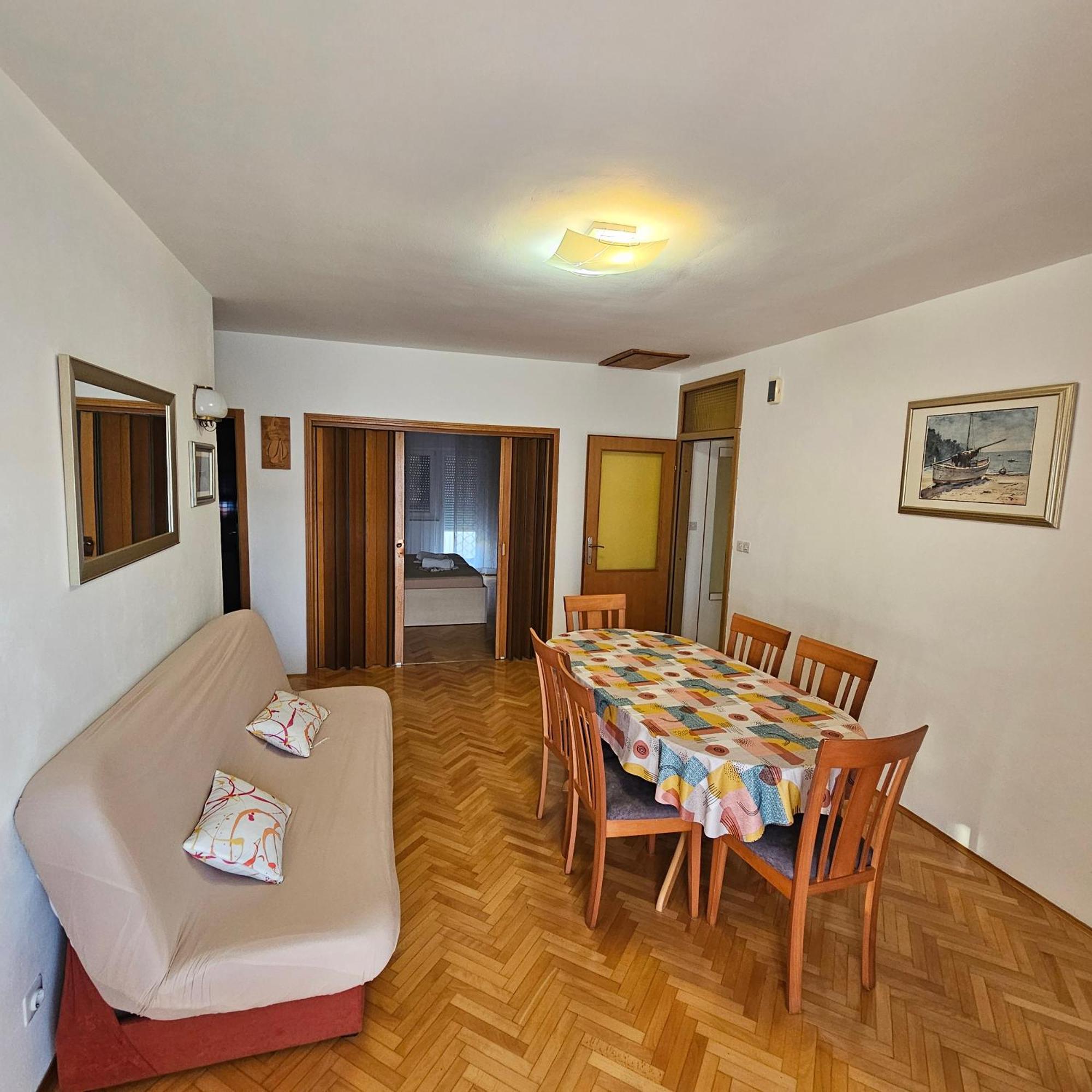 Apartment Nikica 트로기르 객실 사진